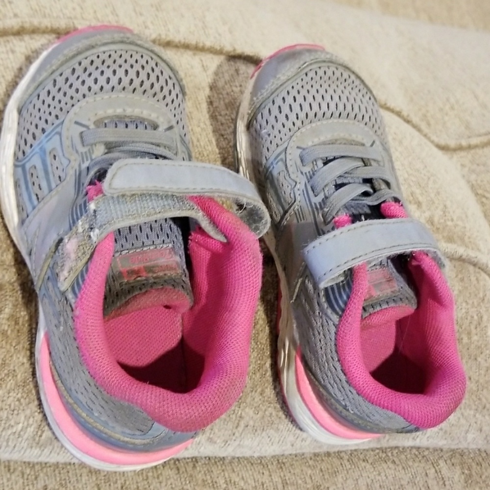 New Balance shoes, children